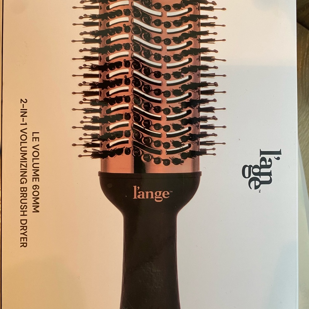 L’ange Le Volume brush dryer
